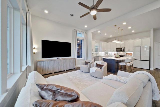 21451 Llano Grande Boulevard, Porter, TX 77365