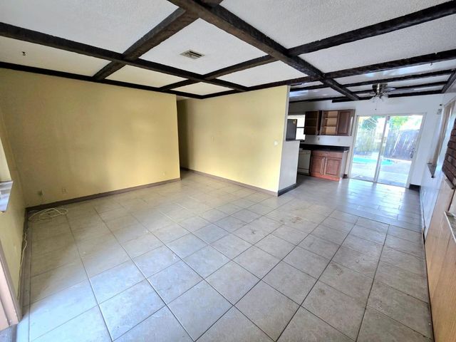 7708 SW 9th Street, North Lauderdale, FL 33068