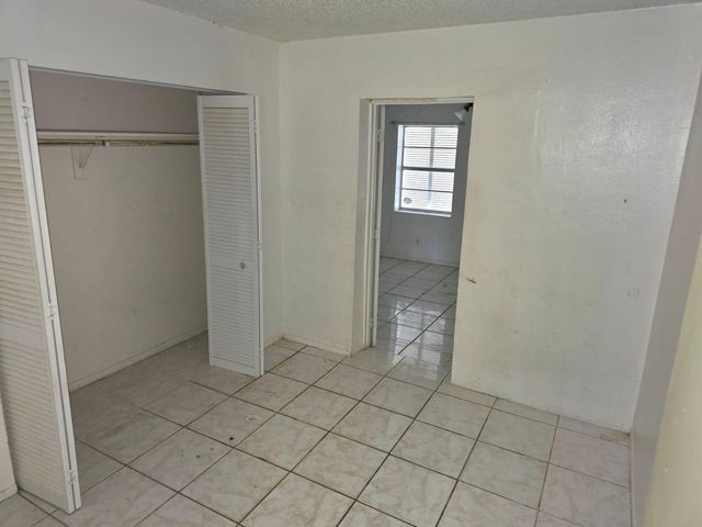 7708 SW 9th Street, North Lauderdale, FL 33068