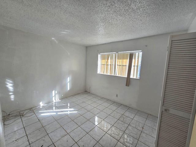 7708 SW 9th Street, North Lauderdale, FL 33068