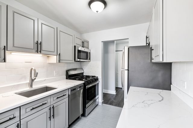 5534 N Kenmore Avenue 407, Chicago, IL 60640