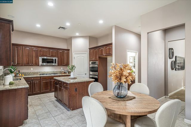 6432 Laurel Creek Pl, Livermore, CA 94551