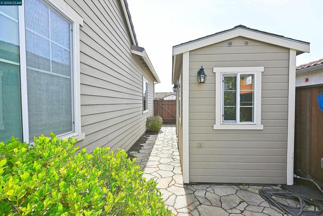 6432 Laurel Creek Pl, Livermore, CA 94551