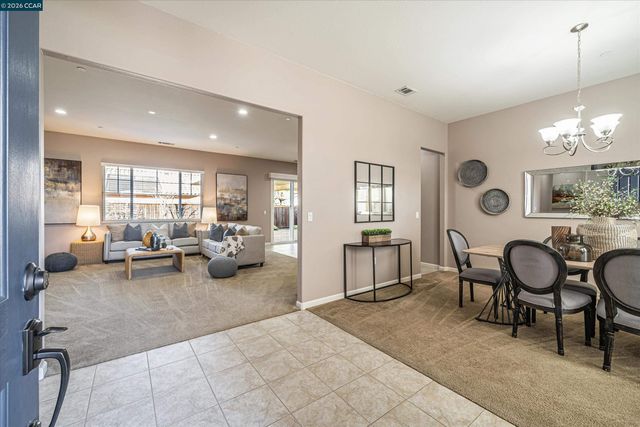 6432 Laurel Creek Pl, Livermore, CA 94551