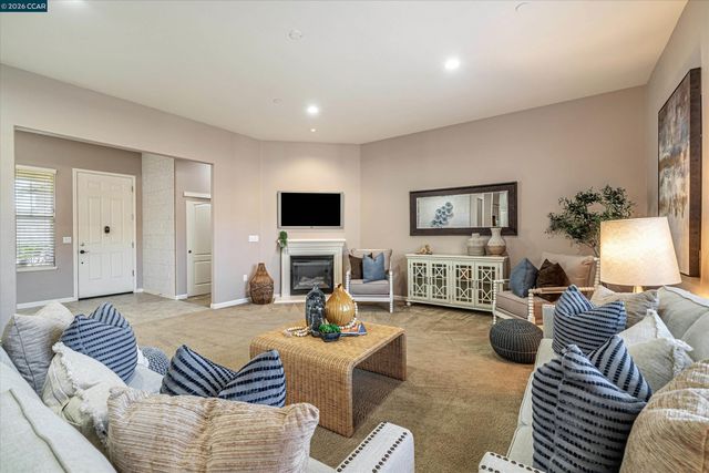 6432 Laurel Creek Pl, Livermore, CA 94551