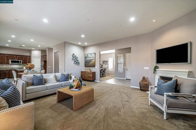 6432 Laurel Creek Pl, Livermore, CA 94551