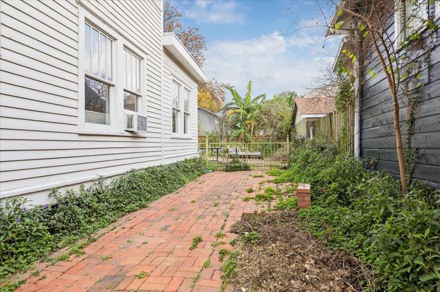 4009 Roseland Street, Houston, TX 77006