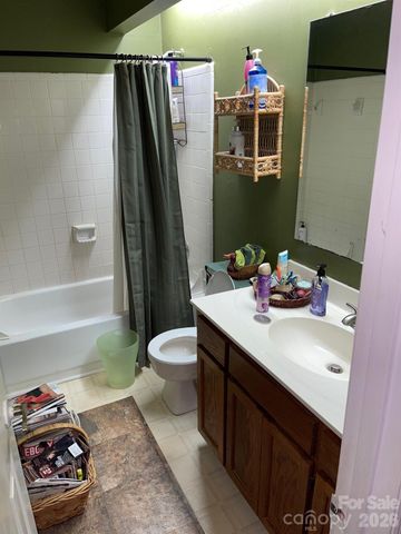 5305 Amity Springs Drive, Charlotte, NC 28212
