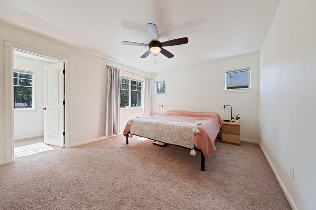 20250 Narnia Place, Bend, OR 97702