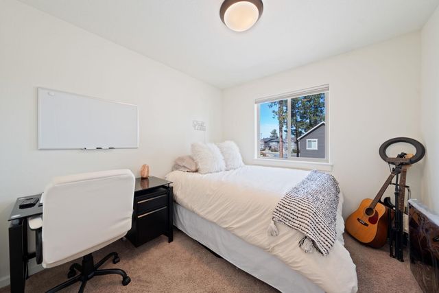 20250 Narnia Place, Bend, OR 97702