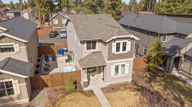 20250 Narnia Place, Bend, OR 97702