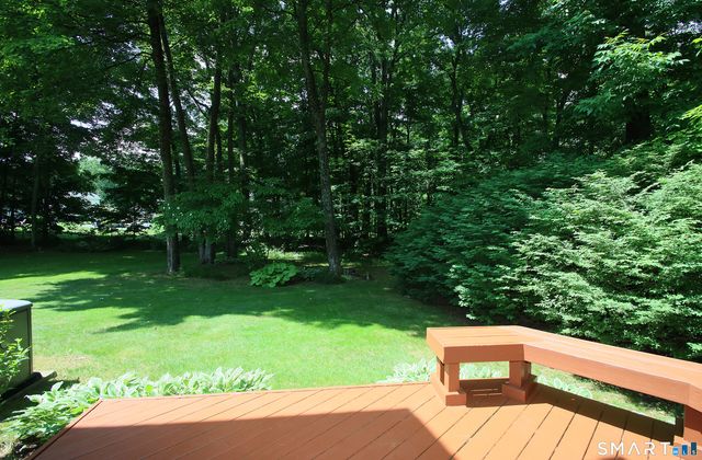10 Old Village Lane, Farmington, CT 06085