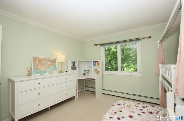 10 Old Village Lane, Farmington, CT 06085