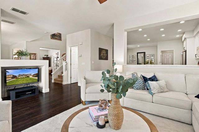 2503 Donatello St, Manteca, CA 95337
