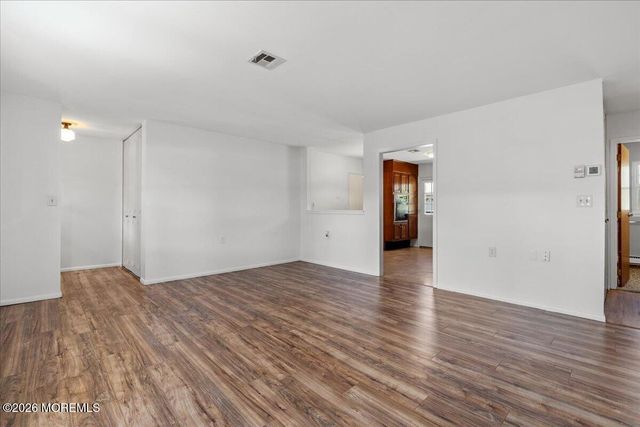 660D Plymouth Drive, Lakewood, NJ 08701