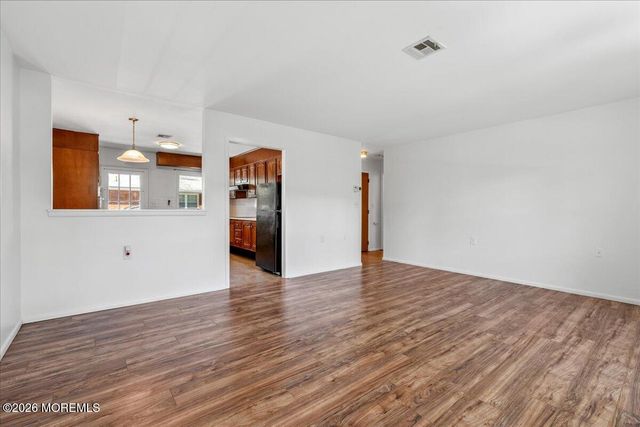 660D Plymouth Drive, Lakewood, NJ 08701