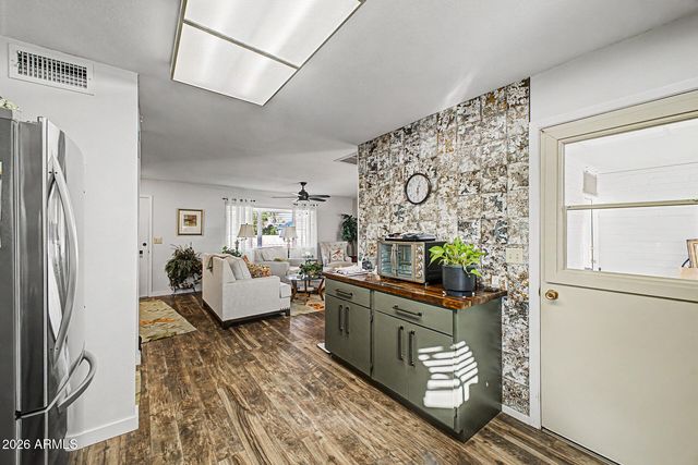 10619 W SALEM Drive, Sun City, AZ 85351