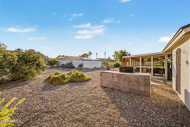 10619 W SALEM Drive, Sun City, AZ 85351