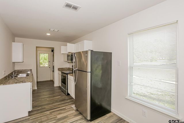 3105 W Rose St, Tyler, TX 75701