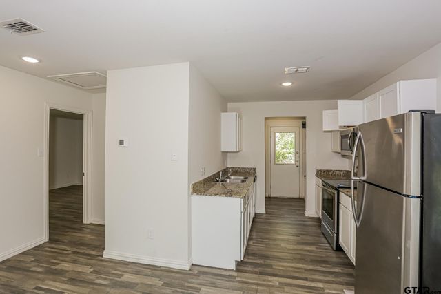 3105 W Rose St, Tyler, TX 75701