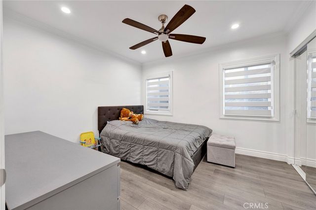 7712 El Caprice Avenue, North Hollywood, CA 91605