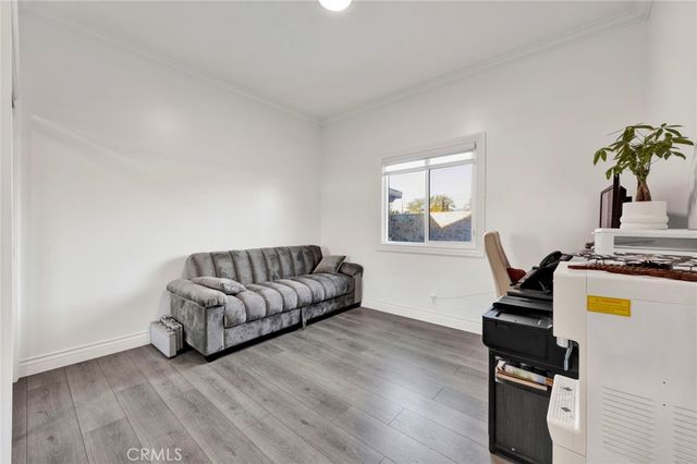 7712 El Caprice Avenue, North Hollywood, CA 91605