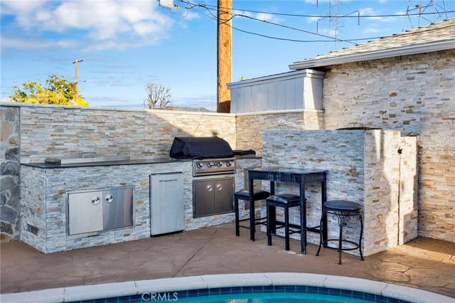 7712 El Caprice Avenue, North Hollywood, CA 91605