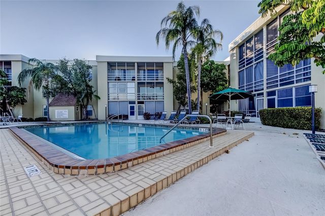 2302 S MANHATAN AVENUE 310, Tampa, FL 33609