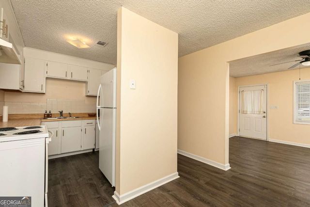 1898 Live Oak Drive, Kennesaw, GA 30152