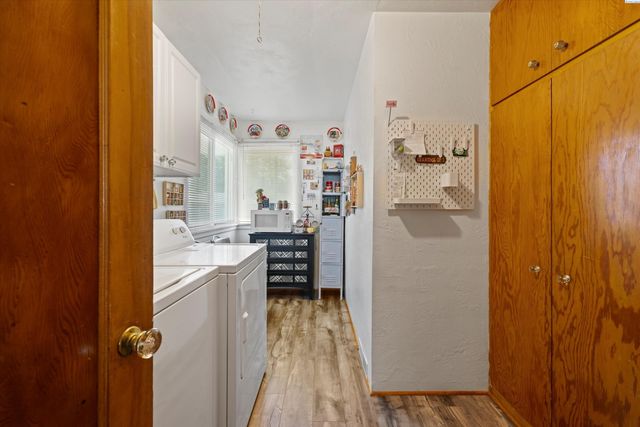 28 SW Evans Ave, College Place, WA 99362