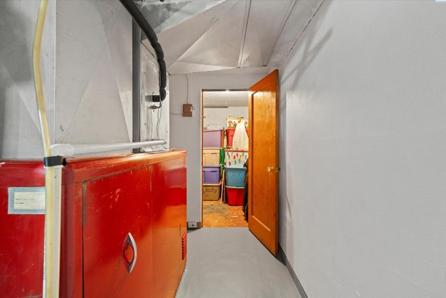 28 SW Evans Ave, College Place, WA 99362