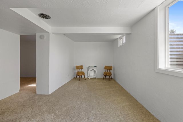 28 SW Evans Ave, College Place, WA 99362