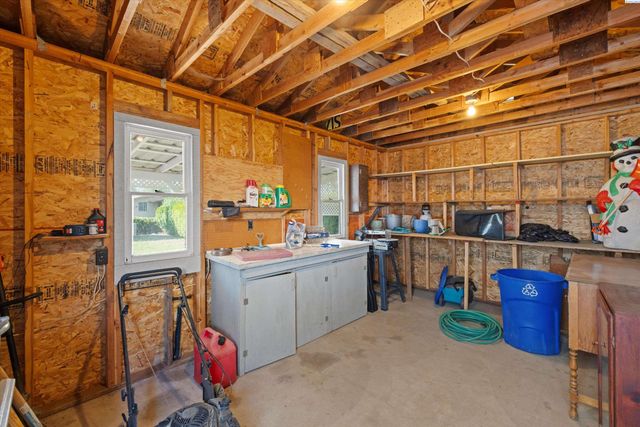 28 SW Evans Ave, College Place, WA 99362