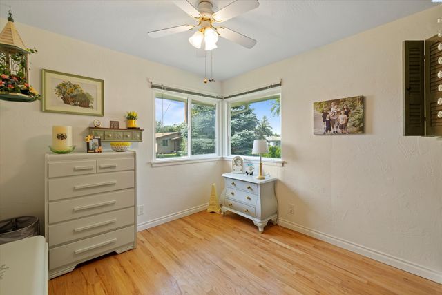 28 SW Evans Ave, College Place, WA 99362