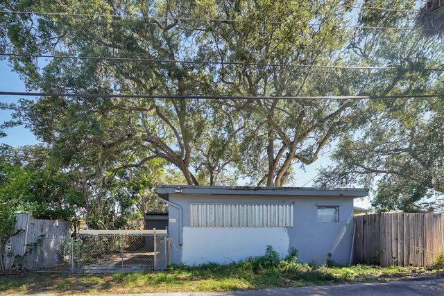 2620 Harding Street, Hollywood, FL 33020