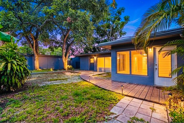 2620 Harding Street, Hollywood, FL 33020