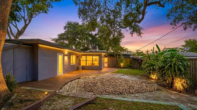 2620 Harding Street, Hollywood, FL 33020