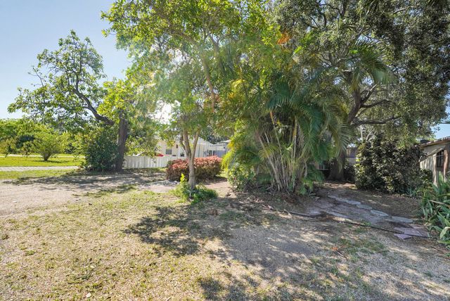 2620 Harding Street, Hollywood, FL 33020