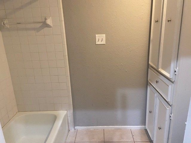 742 Hummingbird Circle, Lewisville, TX 75067