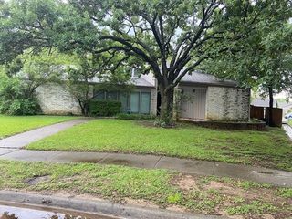742 Hummingbird Circle, Lewisville, TX 75067