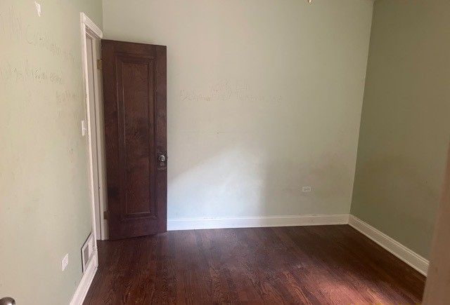 8132 S Harvard Avenue, Chicago, IL 60620