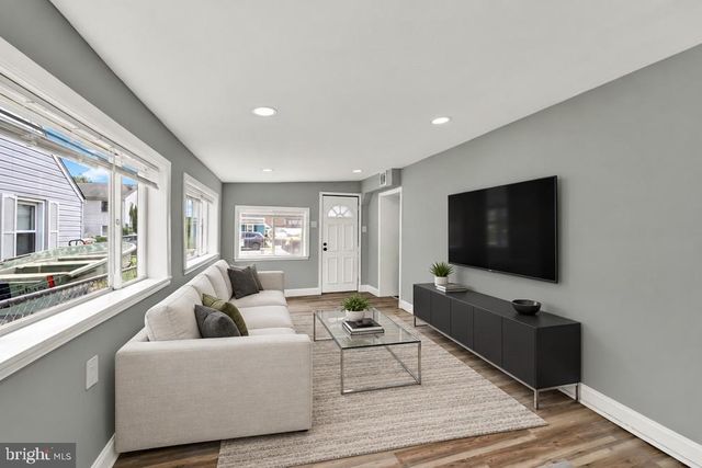7715 MEATH, Baltimore, MD 21222