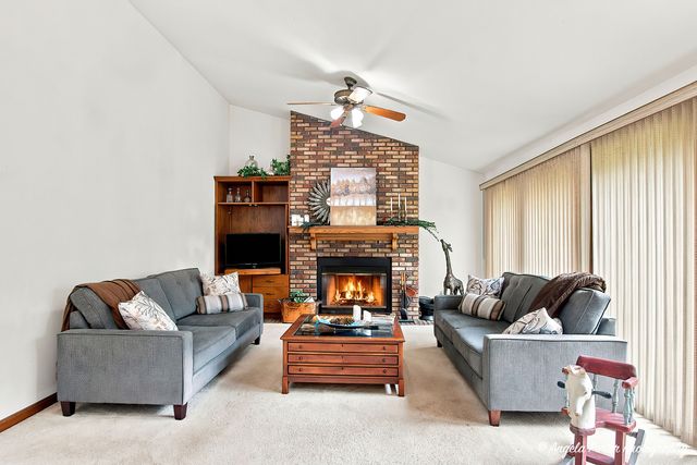7511 Cedar Drive, Wonder Lake, IL 60097