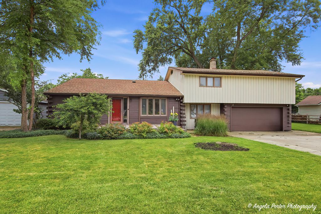 7511 Cedar Drive, Wonder Lake, IL 60097