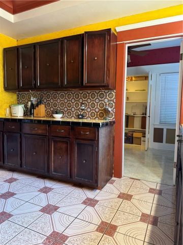 287 Kennebec Avenue, Long Beach, CA 90803