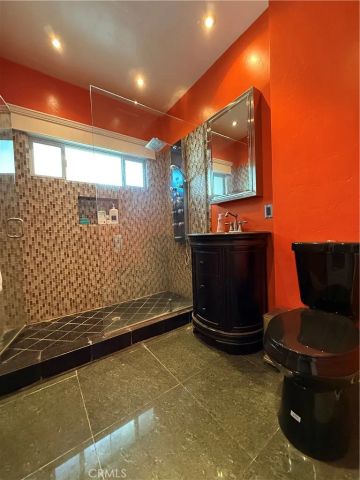 287 Kennebec Avenue, Long Beach, CA 90803