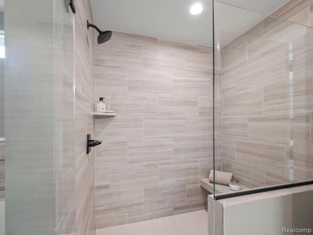 1059 Overlook Drive, Saline, MI 48176