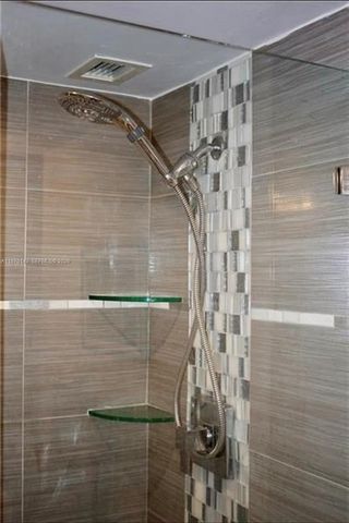 2200 NE 33rd Ave 2K, Fort Lauderdale, FL 33305