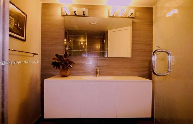 2200 NE 33rd Ave 2K, Fort Lauderdale, FL 33305