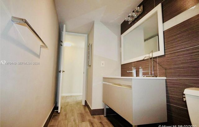 2200 NE 33rd Ave 2K, Fort Lauderdale, FL 33305